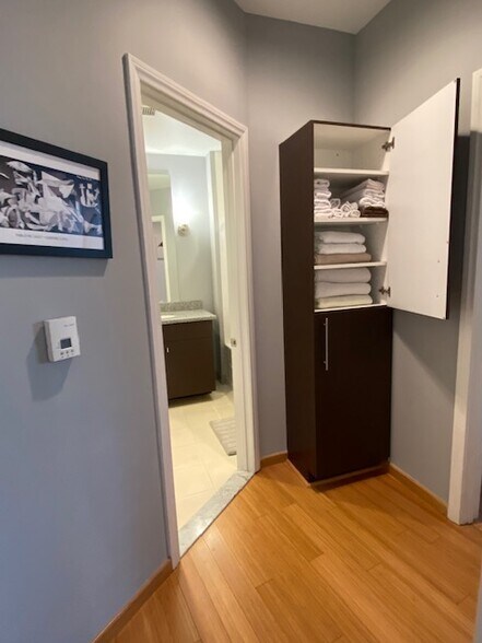 Building Photo - 1100 Wilshire Blvd