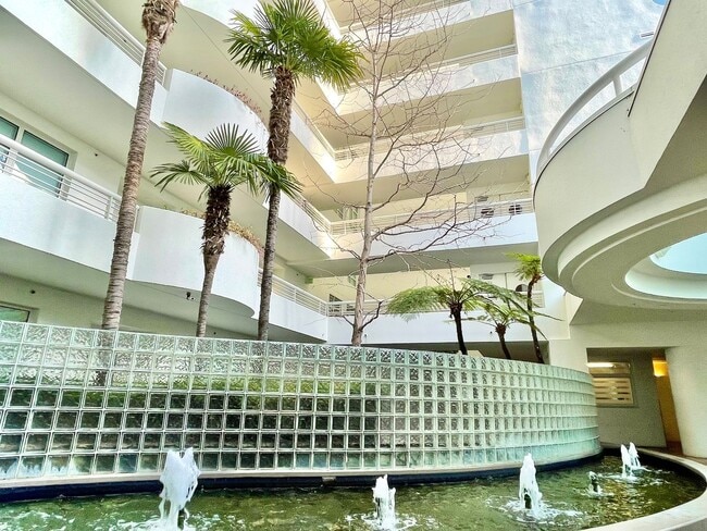 Building Photo - Spacious 1BR  / 1BA Portside Condo, Views,...