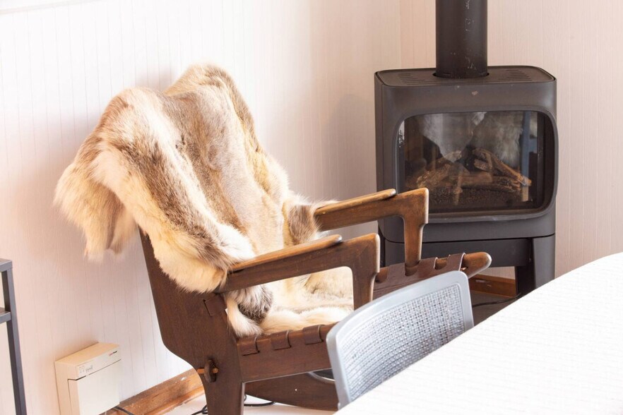 Building Photo - 3924 Hamden Hill Rd