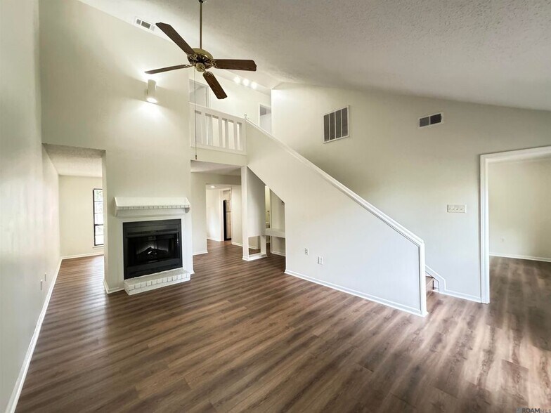 Building Photo - 1732 Manor Oak Dr