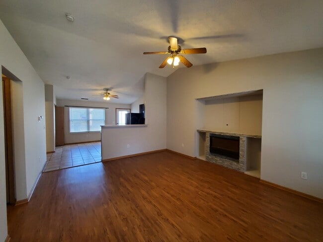 Building Photo - 1803 Canopy Ln