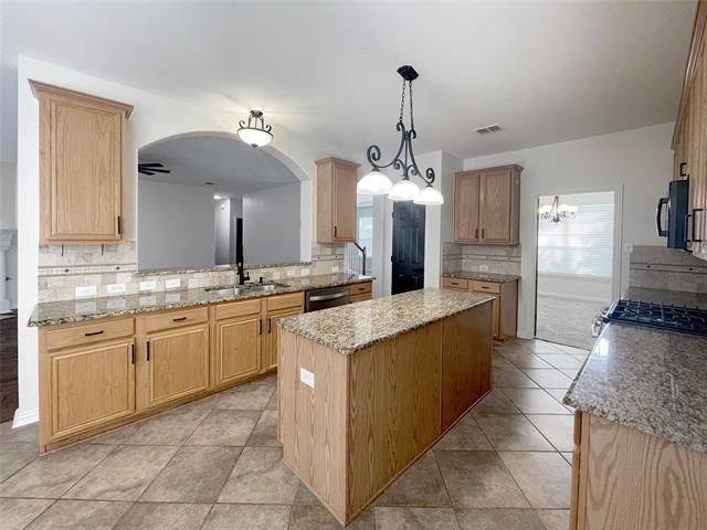 Building Photo - 7850 Greenvalley Ln