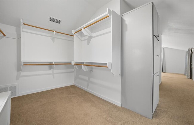 Building Photo - 712 Brownlee Cir