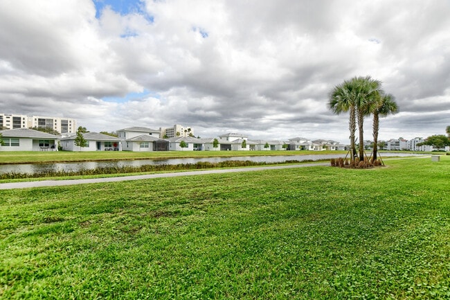Building Photo - 7370 S Oriole Blvd