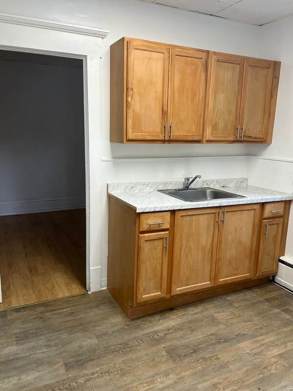 Primary Photo - 443-445 Scott St