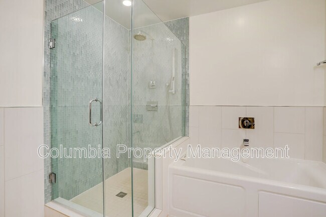 Building Photo - 442 Oakdale Pl NW
