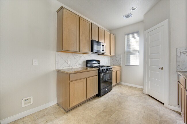 Building Photo - 2215 Emerald Diamond Ct