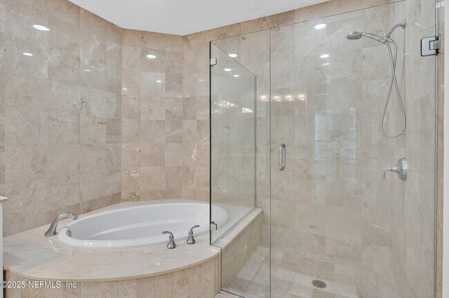 Building Photo - 1431 Riverplace Blvd