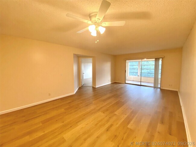 Building Photo - 1000 SW 128th Terrace