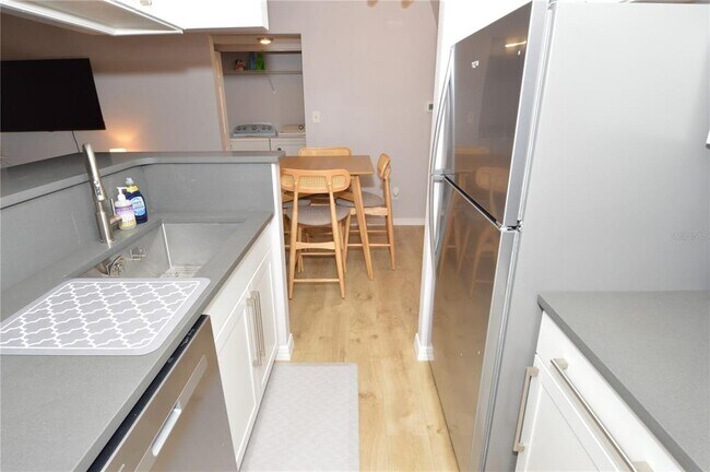 Building Photo - 8653 Fancy Finch Dr