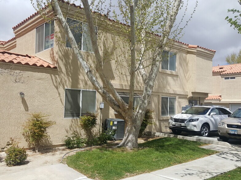 Primary Photo - 43409 30th St W