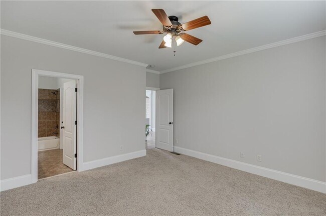 Building Photo - 4612 Grandview Pkwy