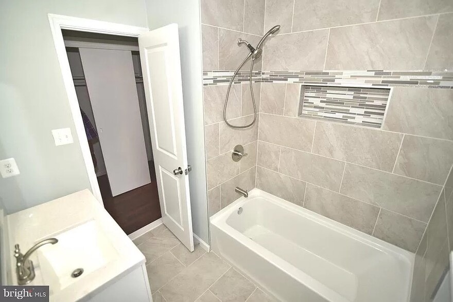 Building Photo - 6900 Lansdale St