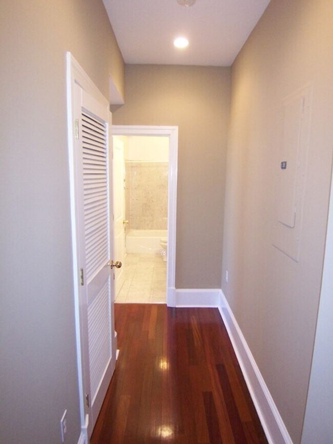 Building Photo - Be Majestic at the Majestic Condominiums! ...