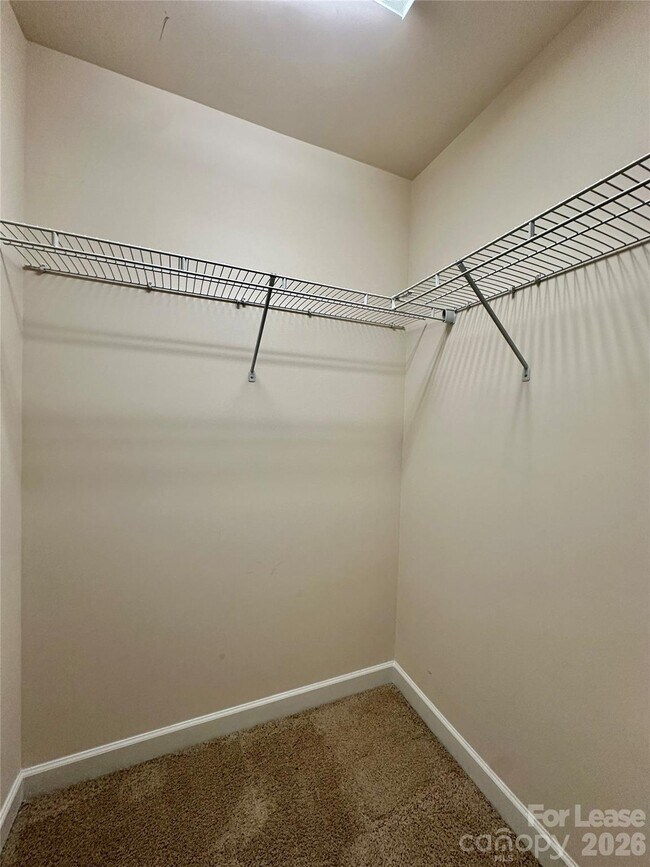 Building Photo - 5733 Lachlan Hill Ln