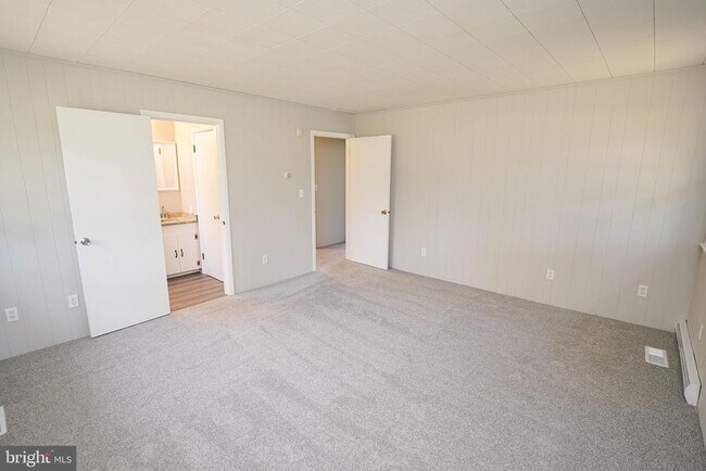 Building Photo - 14880 Concord Rd