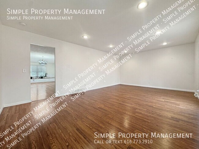 Building Photo - 5352 Queensbury Dr SE