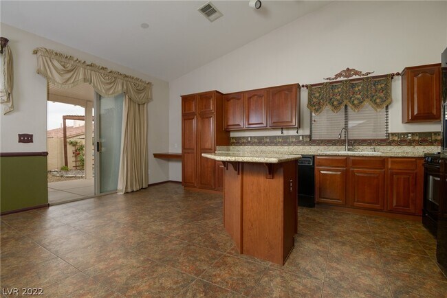 Building Photo - 7584 Splashing Rock Dr