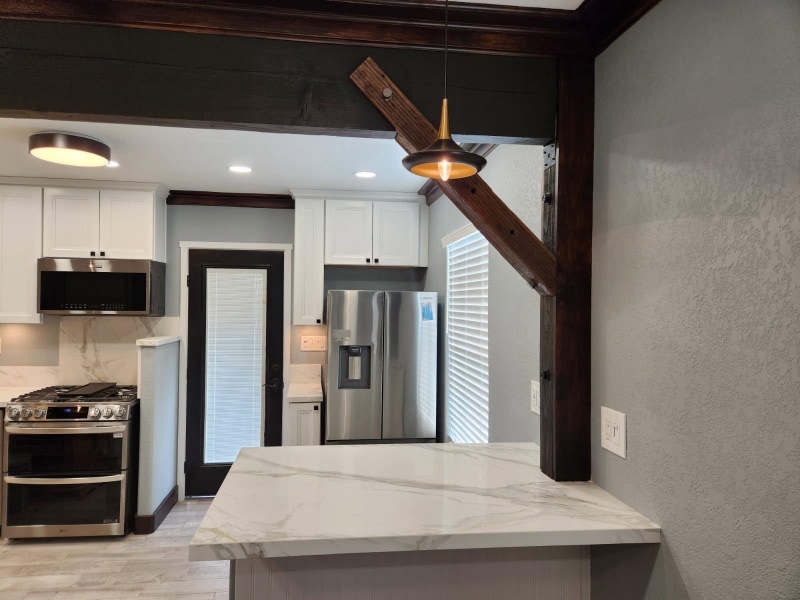 Building Photo - 703 42nd St