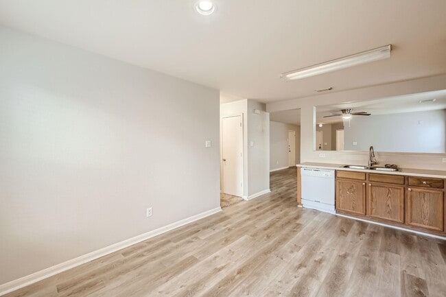 Building Photo - 6602 Fairbrook Park Ln