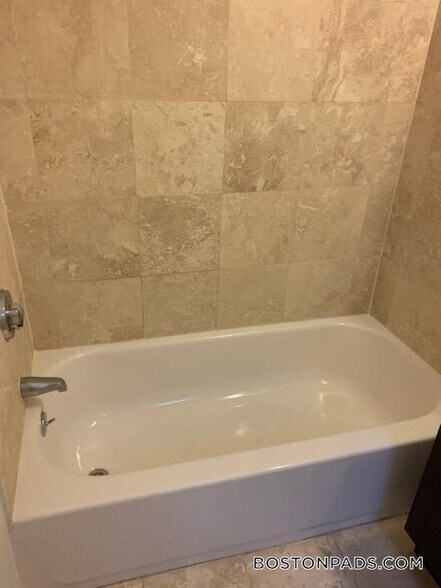 Building Photo - 38 Hemenway St