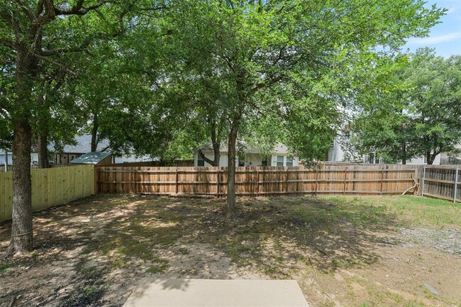 Building Photo - 176 Oak River Dr
