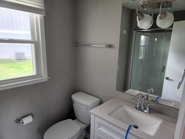 Building Photo - 220 Old County Line Rd