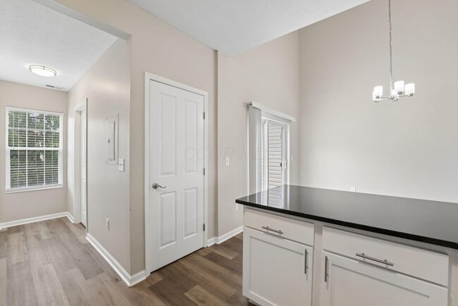Building Photo - 2033 River Rock Way
