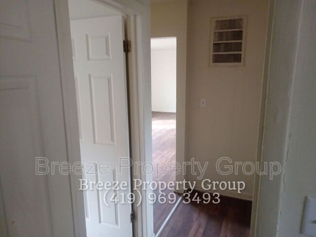 Building Photo - 1531 Freedom St