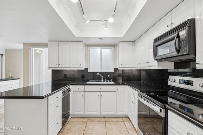 Building Photo - 5208 N 78th Way