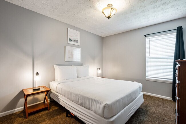 Building Photo - 20 Larkspur Avenue