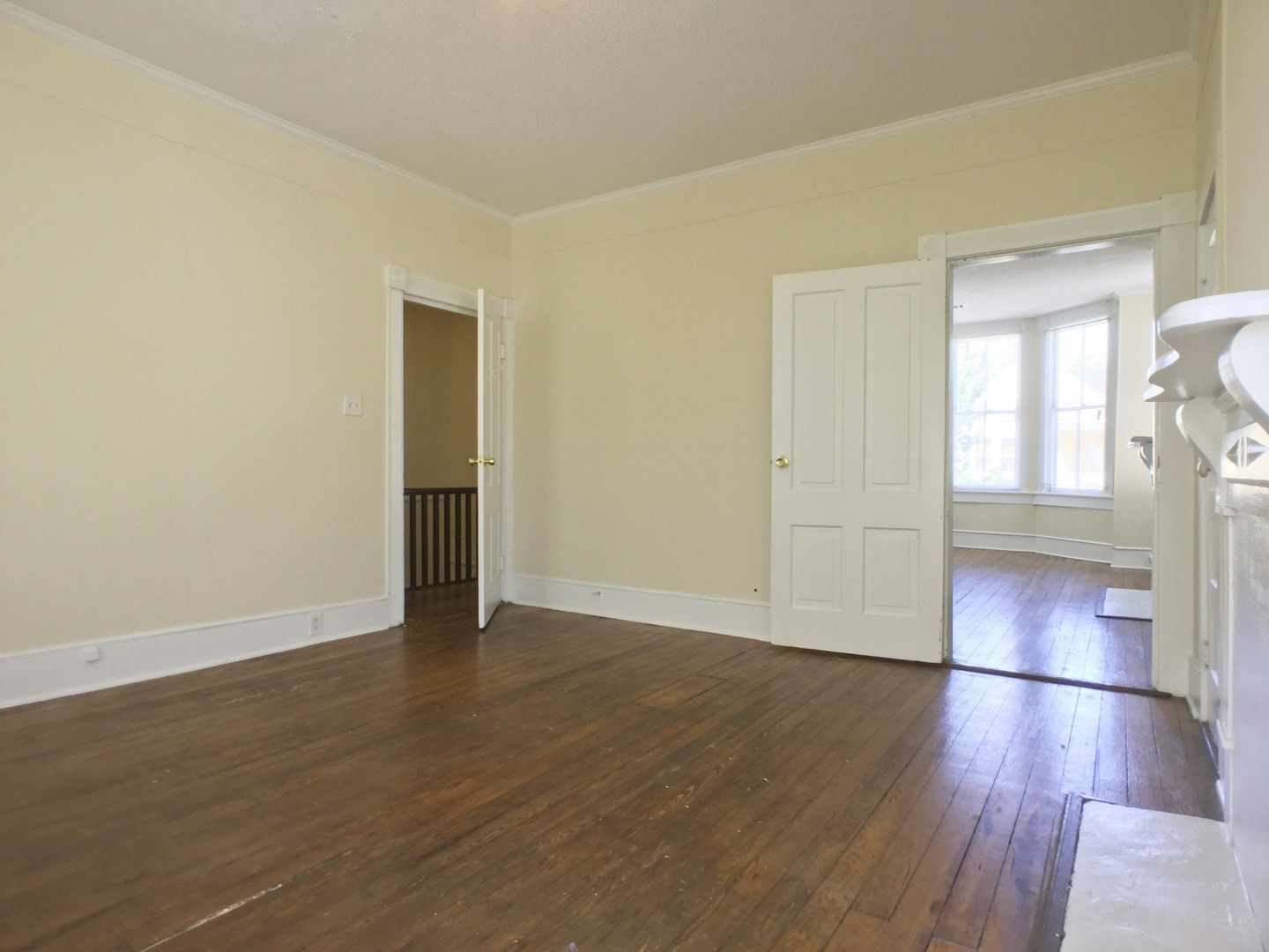 Building Photo - 407 E Park Ave