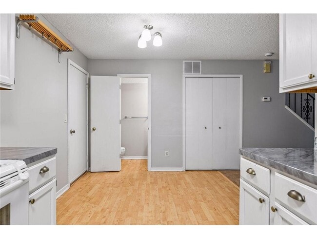 Building Photo - 13316 Zenith Ln