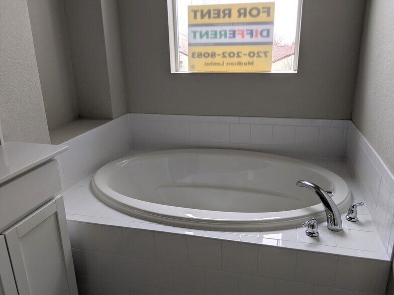 Building Photo - 14925 E Belleview Dr