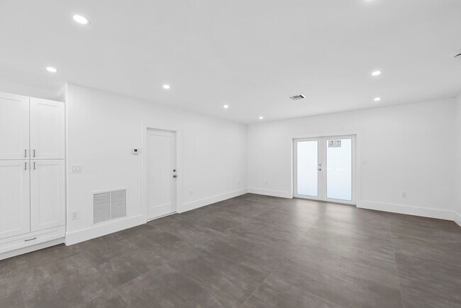Building Photo - 13350 61st Ln N