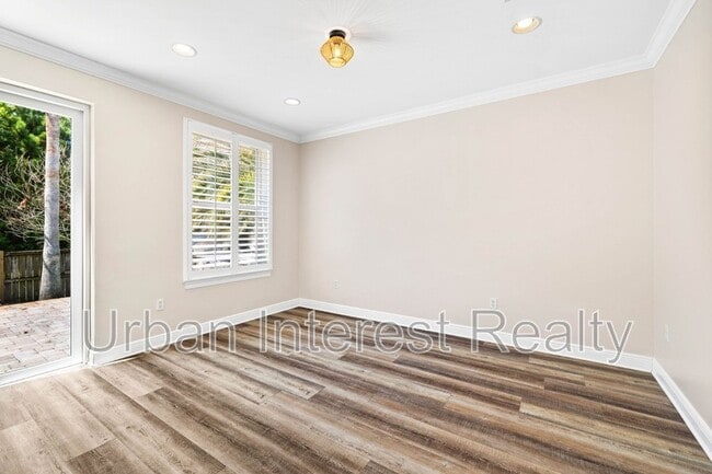 Building Photo - 164 Dominica Ct