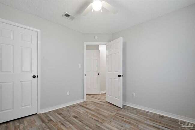 Building Photo - 9075 Caribbean Dr
