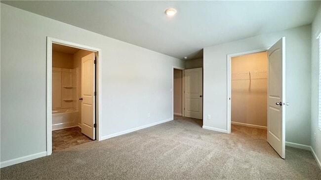 Building Photo - 56 Thompson Ridge Ln
