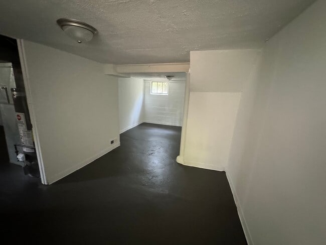 Building Photo - MT AIRY - Charming 3 bed 1 bath cape cod