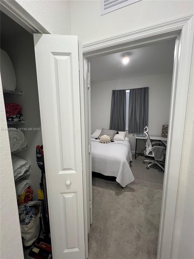 Building Photo - 12142 NW 24th Ct