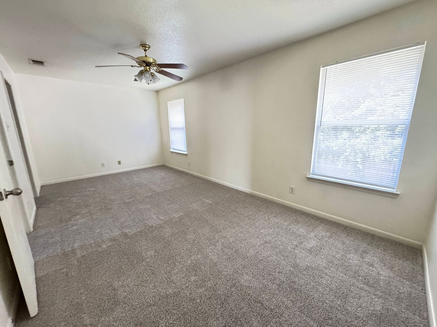 Building Photo - 1400 Chips Dr