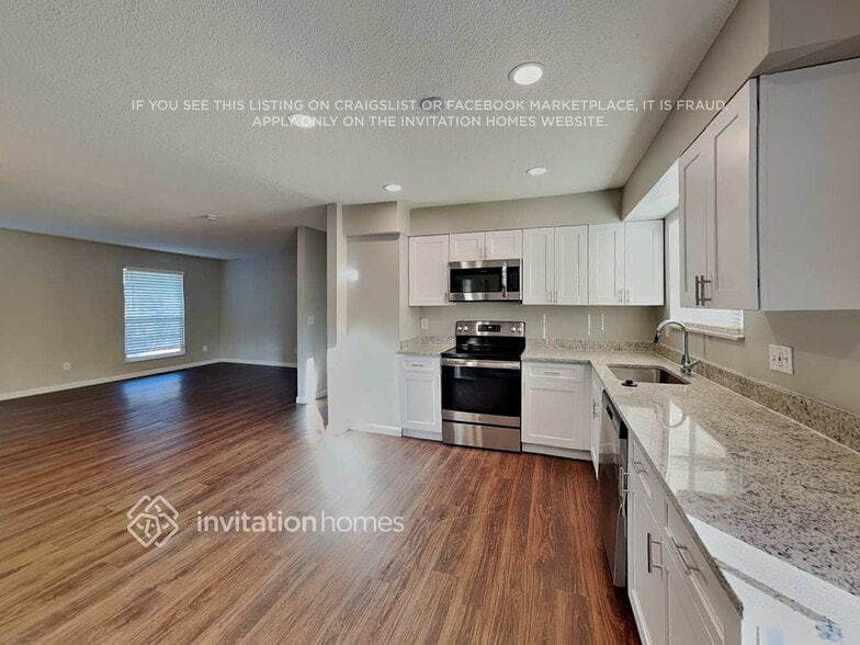 Building Photo - 4373 S Beech Way