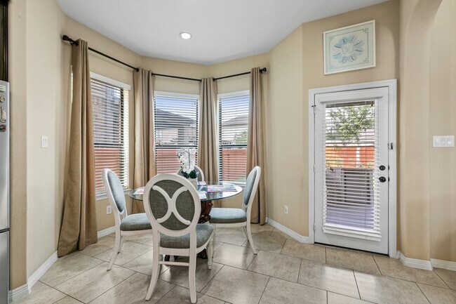 Building Photo - 3410 Herons Pointe Ln