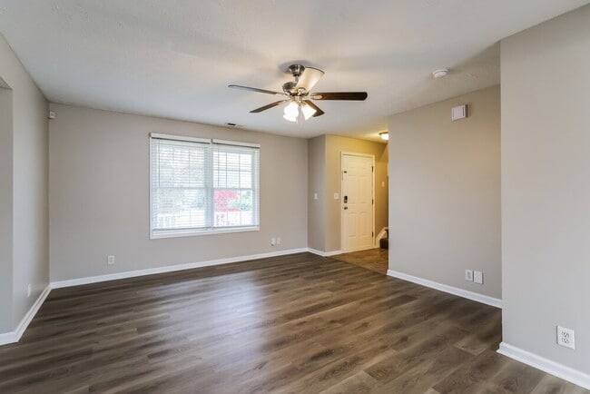 Building Photo - 6220 Maravian Dr