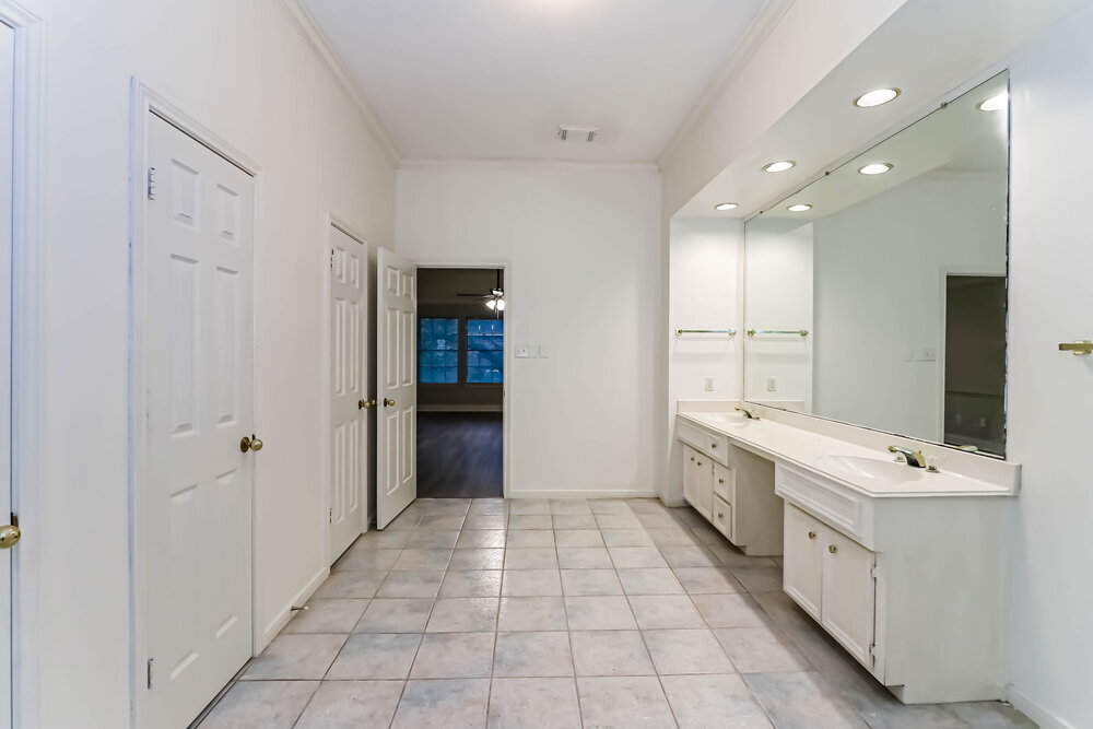 Building Photo - 2657 Concord Dr