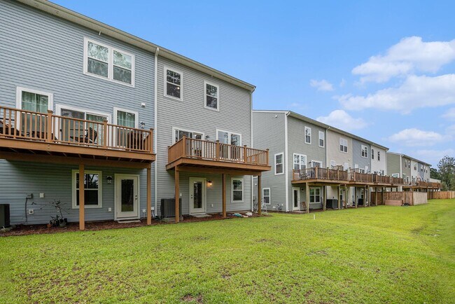 Building Photo - 1039 Old Cypress Run