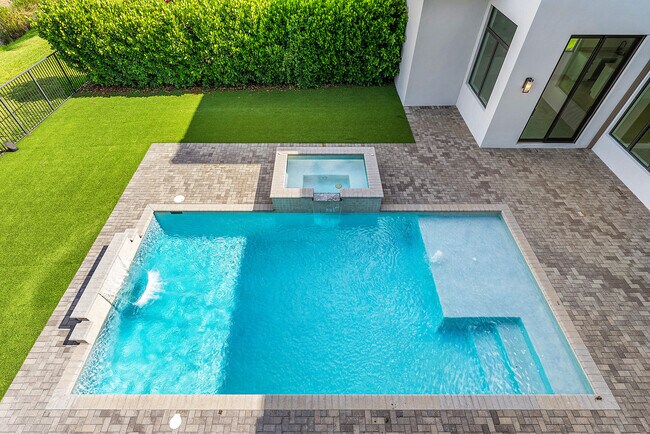 Building Photo - 17151 Brulee Breeze Wy