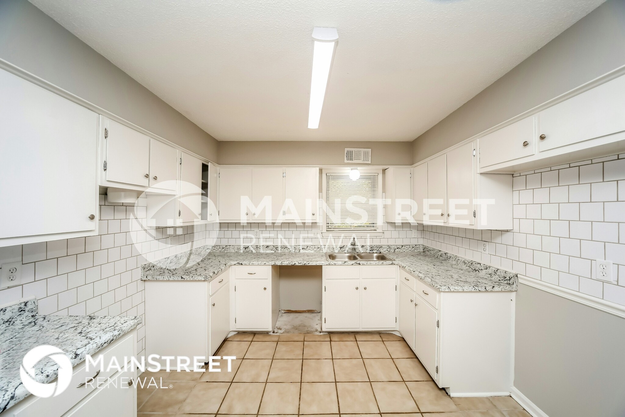 Building Photo - 7081 Thornwood Cove