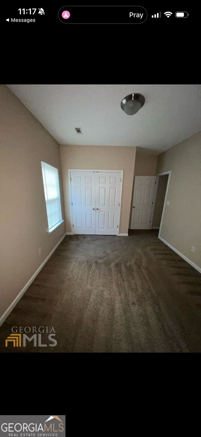 Building Photo - 221 Polo Ln