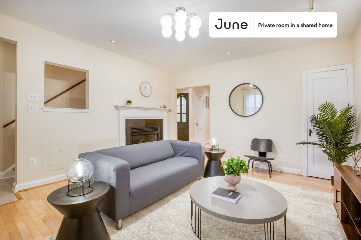 Building Photo - Room in Shared 3 bed/2 bath home in Capitol Hill